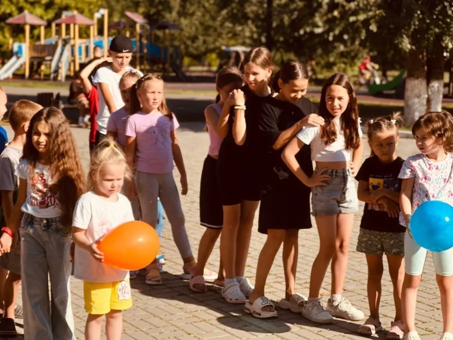 В городском парке прошел фестиваль красок