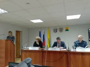 В здании Администрации города Зверево состоялось заседание антитеррористической комиссии