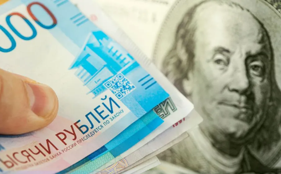 Банк России вводит временный порядок операций с наличной валютой
