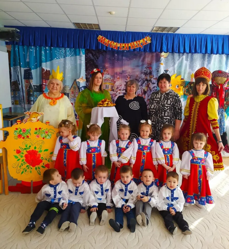 В детском саду " Белочка" ребята и педагоги  подготовили и провели праздник " Сороки-жаворонки"