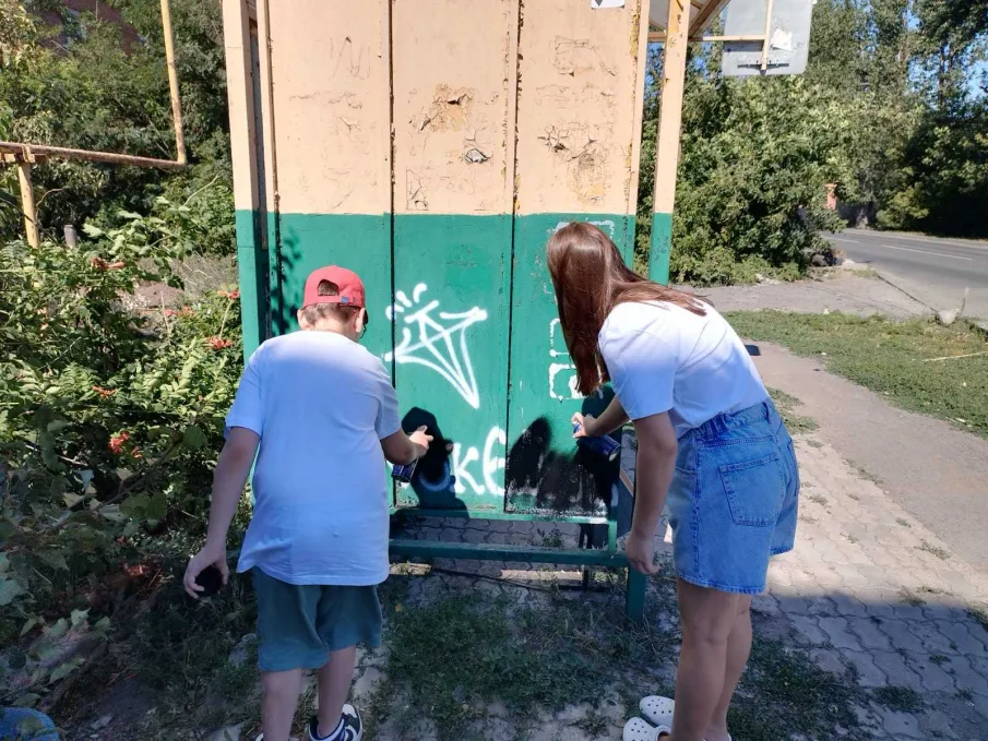 В Зверево прошла акция "Очистим наши улицы"