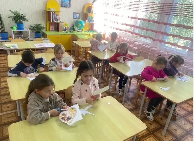 Добры молодцы, красны девицы