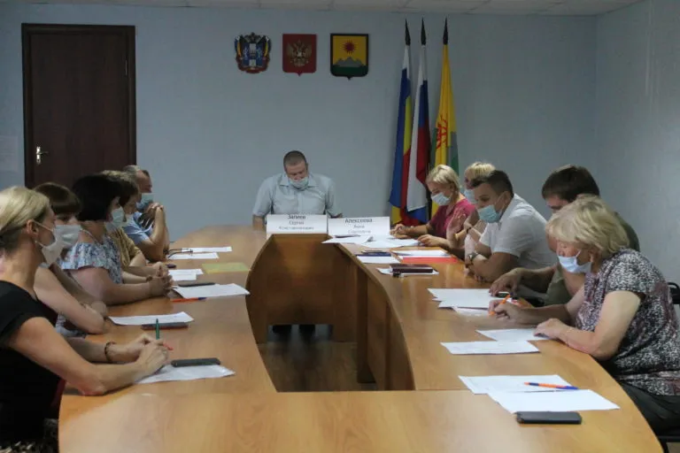 В Зверево прошло заседание по подготовке к отопительному сезону